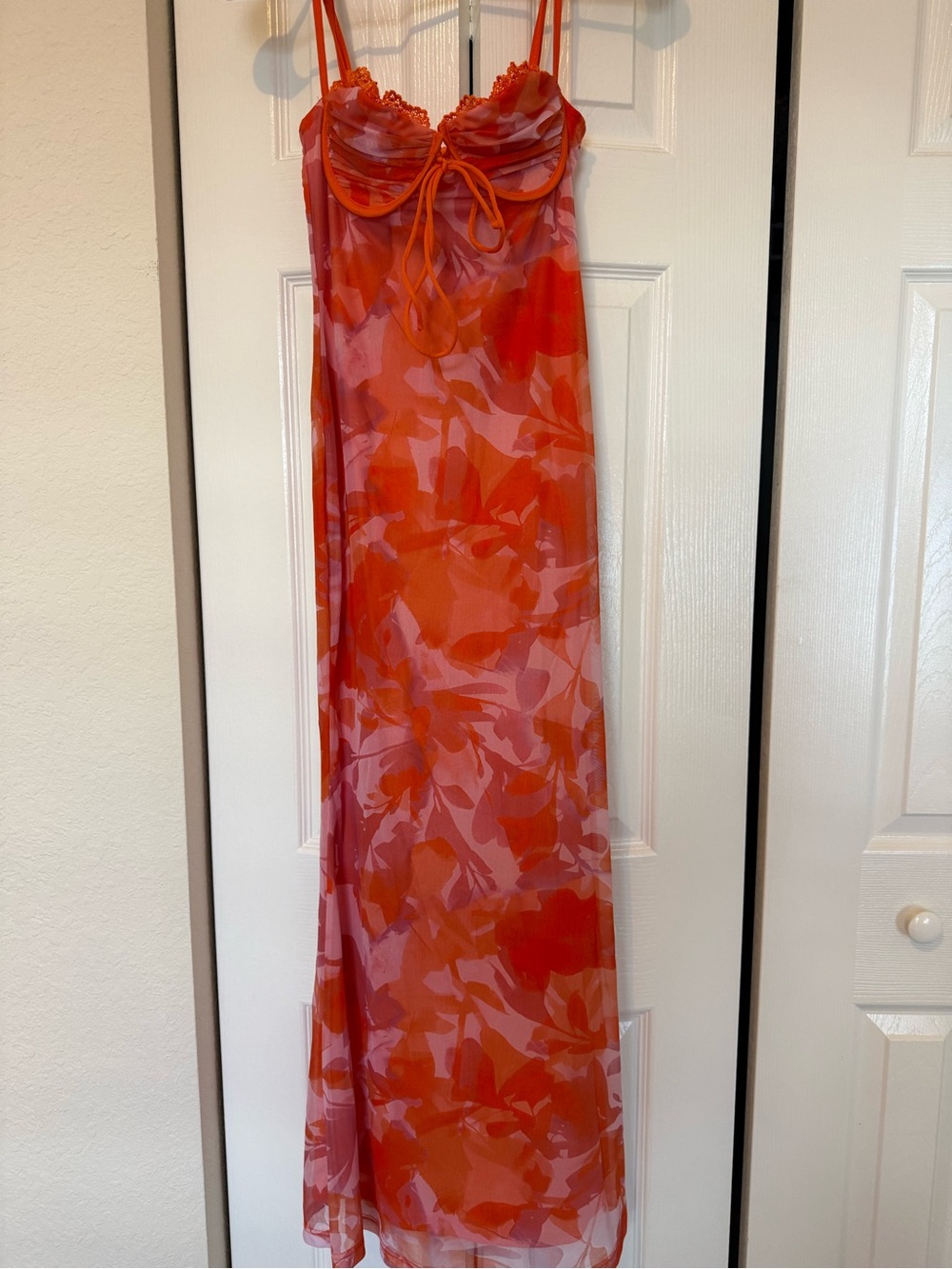 Selfie Leslie midi dress